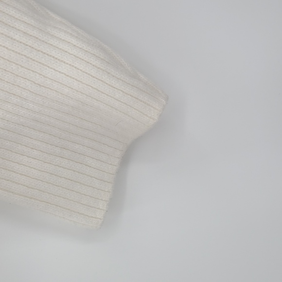 H&M Medium Cream ribbed Long wide sleeve turtleneck sweater winter cozy cute - Picture 4 of 4